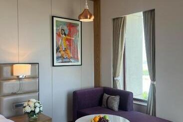 هتل Ramada Encore By Wyndham Amritsar Airport