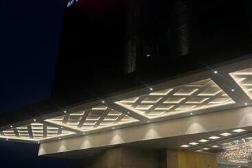 هتل Ramada Encore By Wyndham Amritsar Airport