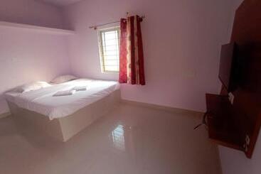 酒店 Sarathi Rooms
