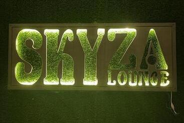 酒店 Skyza Rooftop Lodge
