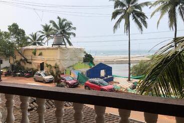 酒店 Thomas Beach Guesthouse