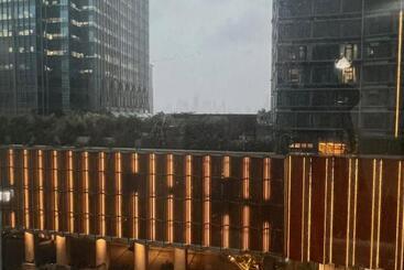 La Palazzo   Across Uptown Mall & Grand Hyatt Bgc