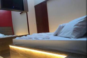 Motel Queen
