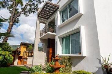 پانسیون Casa Tizates Suite Avandaro