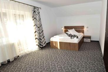پانسیون Camere De Inchiriat Valea Prahovei