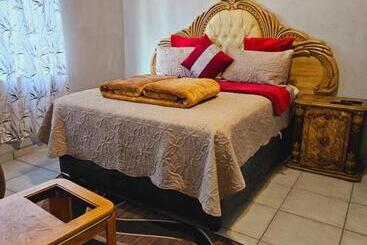 پانسیون Goodlife Guest House In Klerksdorp