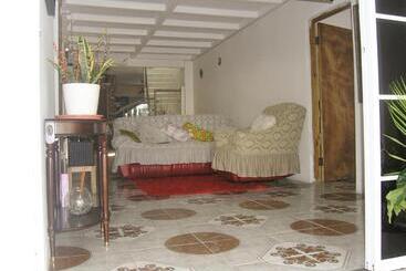 پانسیون Home From Home