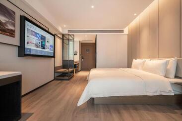 Atour Hotel Chengdu East Station Greenland 468 Center