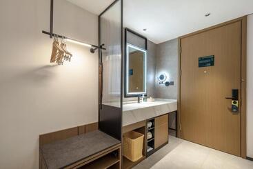 Atour Hotel Quanzhou Jinjiang Sunshine Plaza