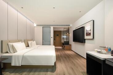 Atour Hotel Quanzhou Jinjiang Sunshine Plaza
