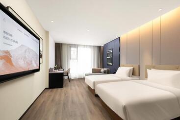 Atour Hotel Quanzhou Jinjiang Sunshine Plaza
