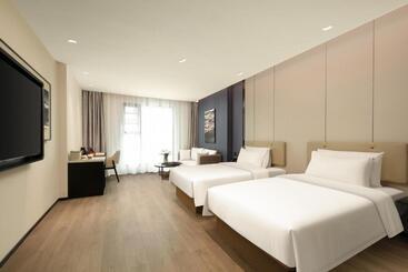 Atour Hotel Quanzhou Jinjiang Sunshine Plaza
