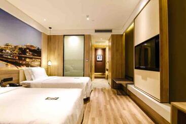 Atour Hotel Xiamen Haicang Gulangyu Pier Seaview