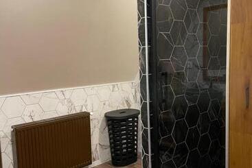 تختخواب و صبحانه Grande Chambre Confortable