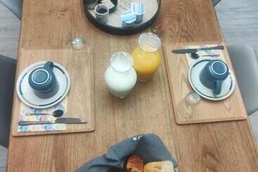 住宿加早餐  Les Goujatoux Chambre Brantome
