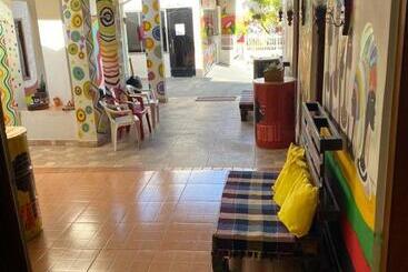 Hostel Ya Dudu E Bistro