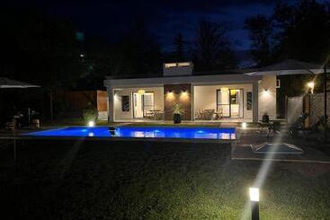 هتل Magnolia Suites