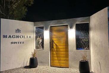 هتل Magnolia Suites