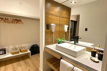 هتل Magnolia Suites