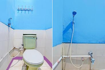 هتل Oyo 93209 Guest House Cemara 3