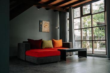 پانسیون Amanzi Residence