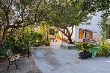 پانسیون Casa Vacanze Lachesi