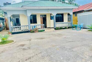 پانسیون Classic Visitors House