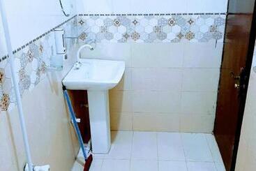 پانسیون Galaxy Inn Karachi