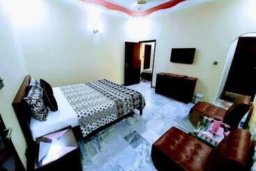 پانسیون Galaxy Inn Karachi