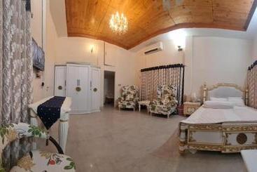 پانسیون The Cozy Nest