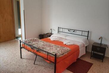 تختخواب و صبحانه Casa D Alunzio   Case Per Ferie In Ospitalita  Diffusa