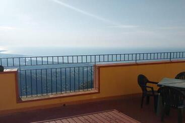 تختخواب و صبحانه Casa D Alunzio Case Per Ferie In Ospitalita Diffusa