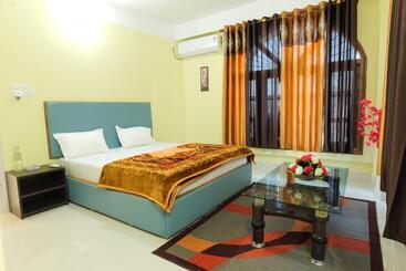 Bed and Breakfast The Transit Stay Guwati