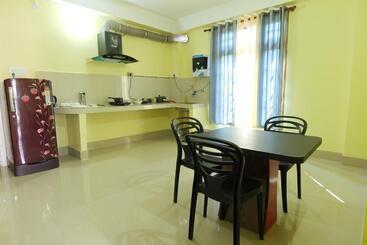 Bed and Breakfast The Transit Stay Guwati