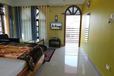 Bed and Breakfast The Transit Stay Guwati