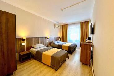 Cord Hotel & Resort