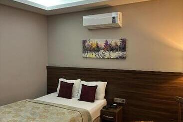 هتل Grand Delux