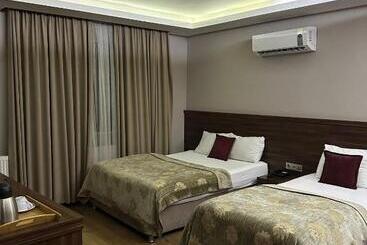هتل Grand Delux