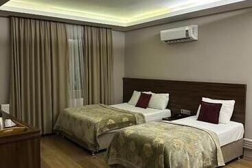 هتل Grand Delux