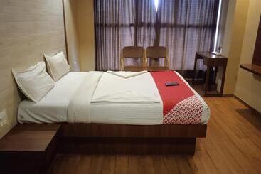 בית מלון כפרי Mahadev Residency