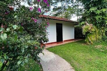 هتل Monte Alto Campestre