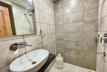 هتل Rockbay ! Puri, Swimming Pool Lift And Parking Facility Near Sea Beach & Temple Breakfast Included