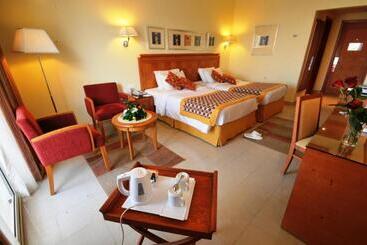 هتل Royal Club 24 Hours All Inclusive   Marina Sharm