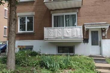 پانسیون Smiling House! Montréal, 2 Chambres, Accueillant Et Charmant