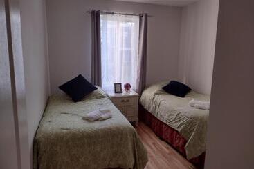 پانسیون Smiling House! Montréal, 2 Chambres, Accueillant Et Charmant