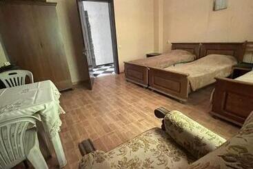 پانسیون Guesthouse Nuri