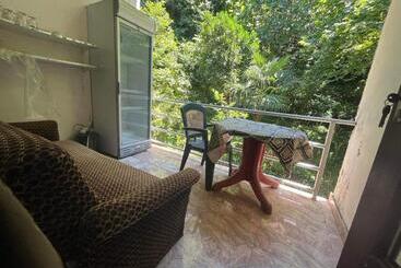 پانسیون Guesthouse Nuri