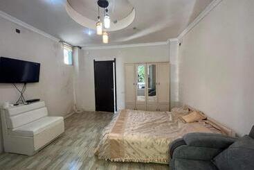 پانسیون Guesthouse Nuri