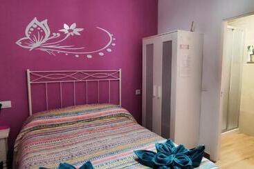 پانسیون Hostal Hotel El Chato