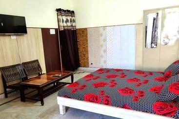 پانسیون Rk Guest House Near Airport And Golden Temple
